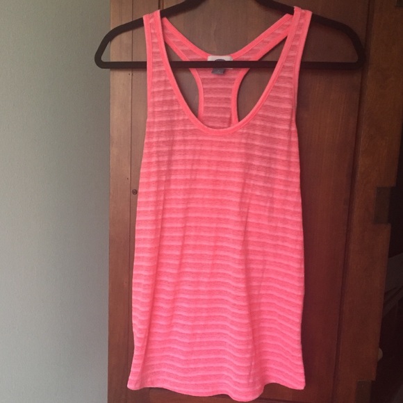 Old Navy Tops - 🌸Old Navy racer back tank top 🌸